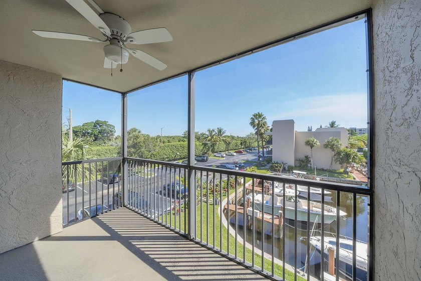 Beautifully updated 2-bedroom, 2-bath condo located in the - photo 45