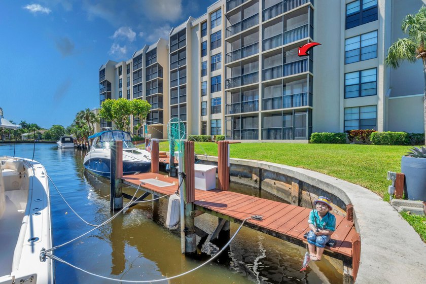 Beautifully updated 2-bedroom, 2-bath condo located in the - photo 48