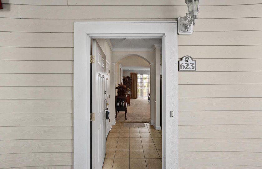 Located in Arbor Trace within the highly sought-after Barefoot - photo 2