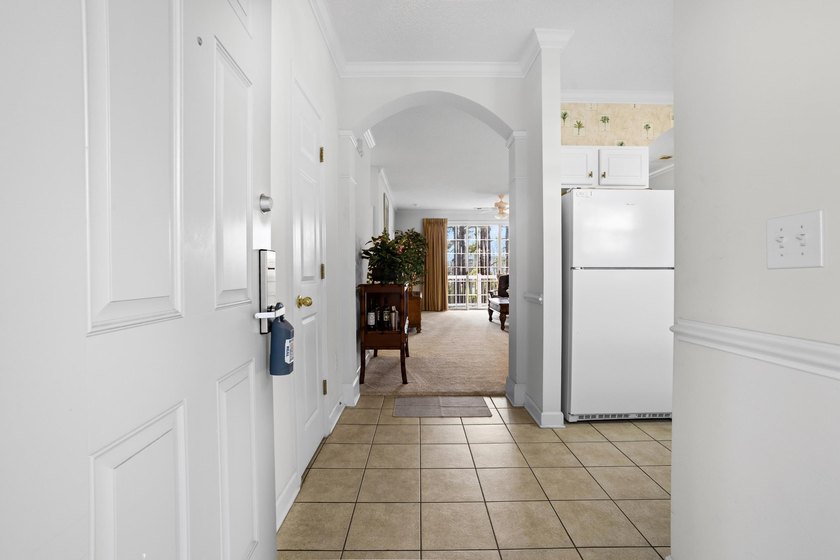 Located in Arbor Trace within the highly sought-after Barefoot - photo 3