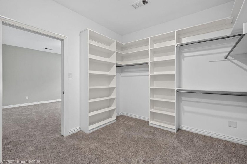 This beautiful 3 bedroom 2 bath garden home located in the - photo 21