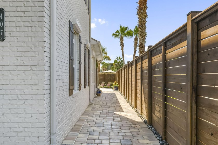 Coastal elegance just steps from the Gulf! 407 Petrel Ave blends - photo 6