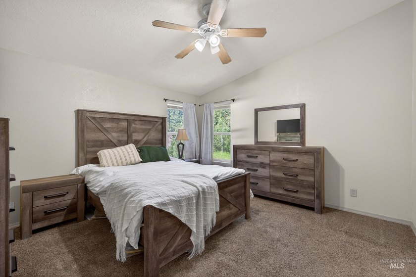 Charming and affordable single-level home in the heart of - photo 15