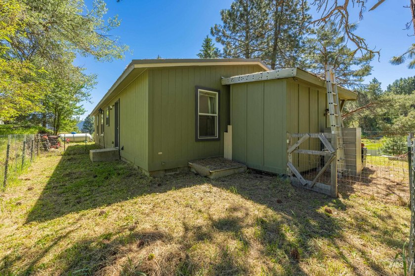 Charming and affordable single-level home in the heart of - photo 34