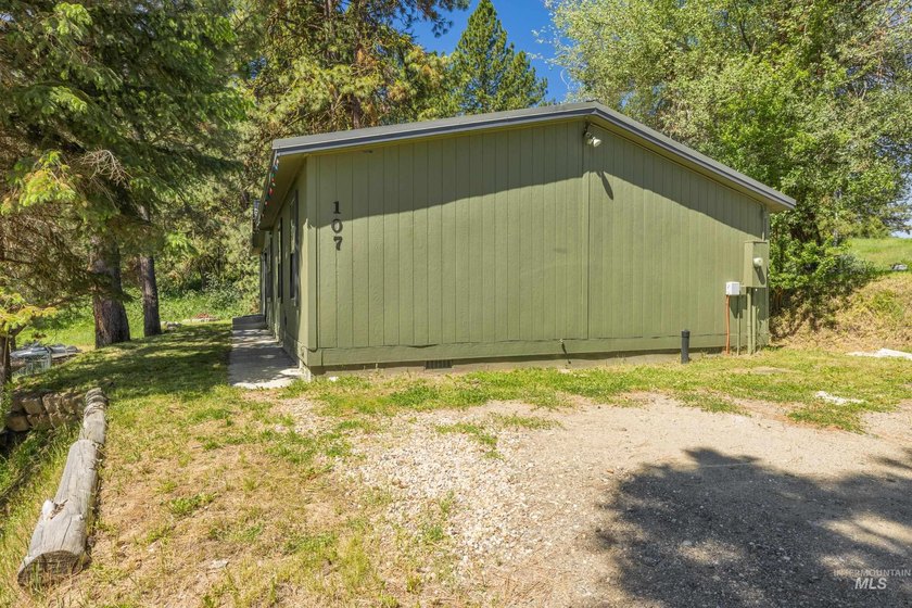 Charming and affordable single-level home in the heart of - photo 40