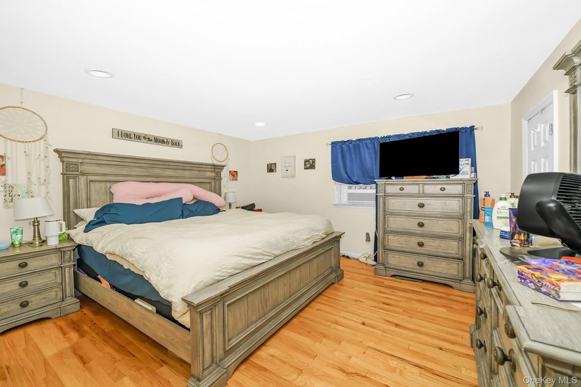Legal 2-Family by C/O! Exceptional income-producing investment - photo 12
