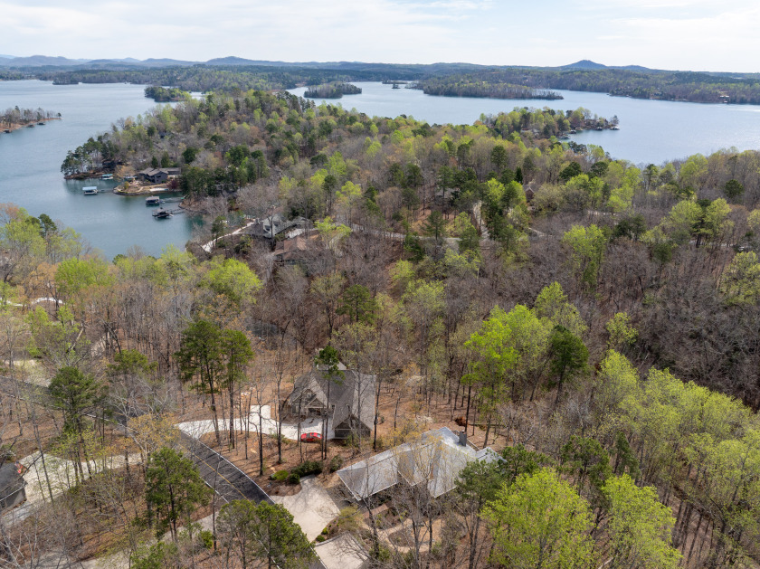 Move-in Ready in the Resort Style Living Community of Keowee Key - photo 2