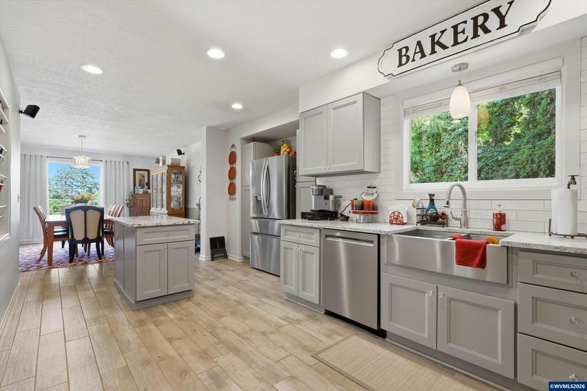 Privacy, views, and interior space come together on this - photo 13