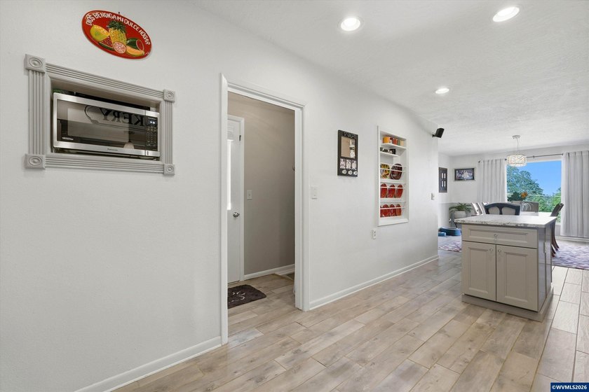 Privacy, views, and interior space come together on this - photo 14