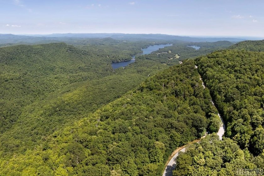 Captivating long-range views of the Blue Ridge Mountains await! - photo 10