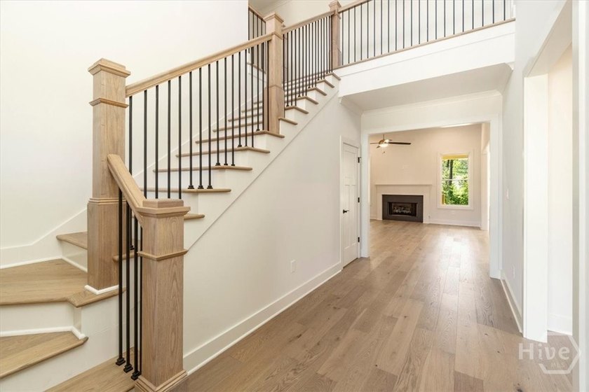 Welcome to 1609 Meadow Lakes Drive This exceptional 6-bedroom - photo 21