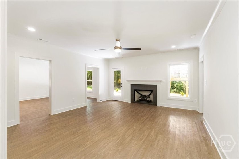 Welcome to 1609 Meadow Lakes Drive This exceptional 6-bedroom - photo 30