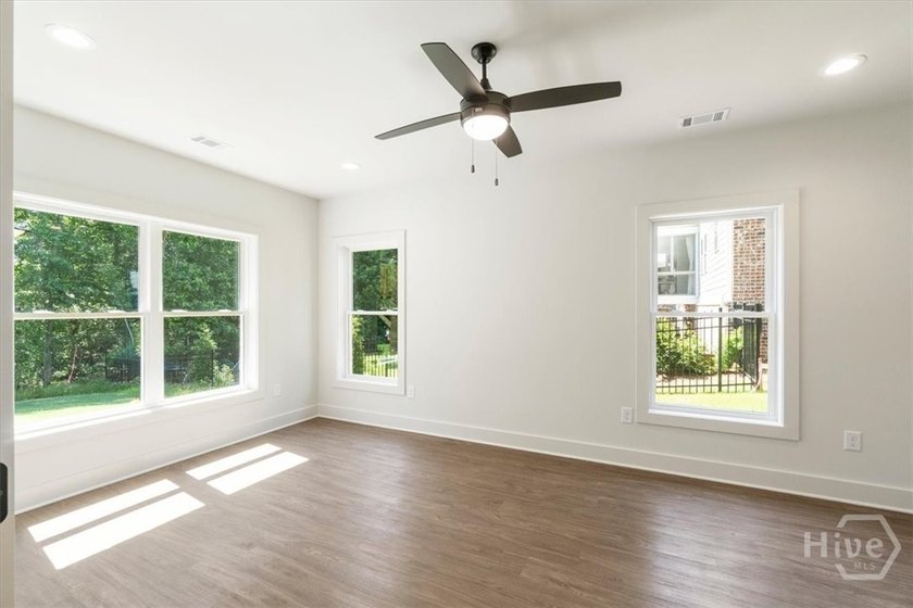 Welcome to 1609 Meadow Lakes Drive This exceptional 6-bedroom - photo 34