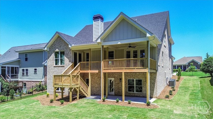 Welcome to 1609 Meadow Lakes Drive This exceptional 6-bedroom - photo 42