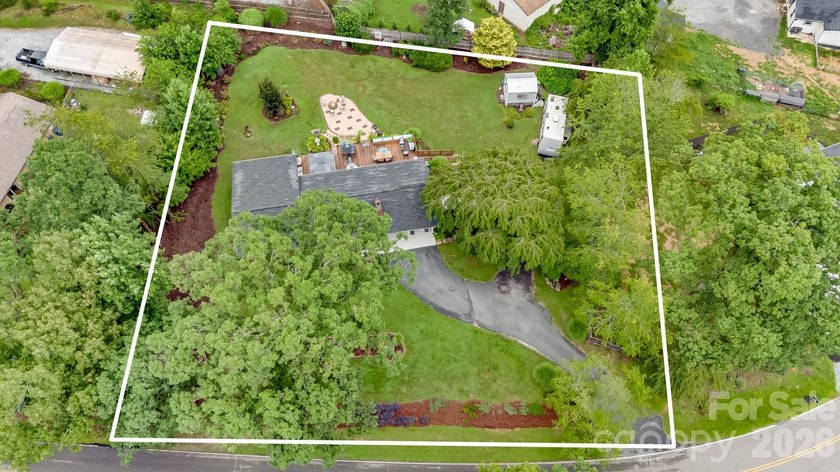 Enjoy the best of one-level living in this beautifully - photo 3