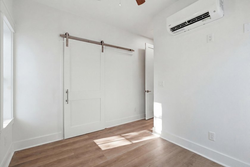 Home is complete! Introducing a brand new luxury coastal retreat - photo 8