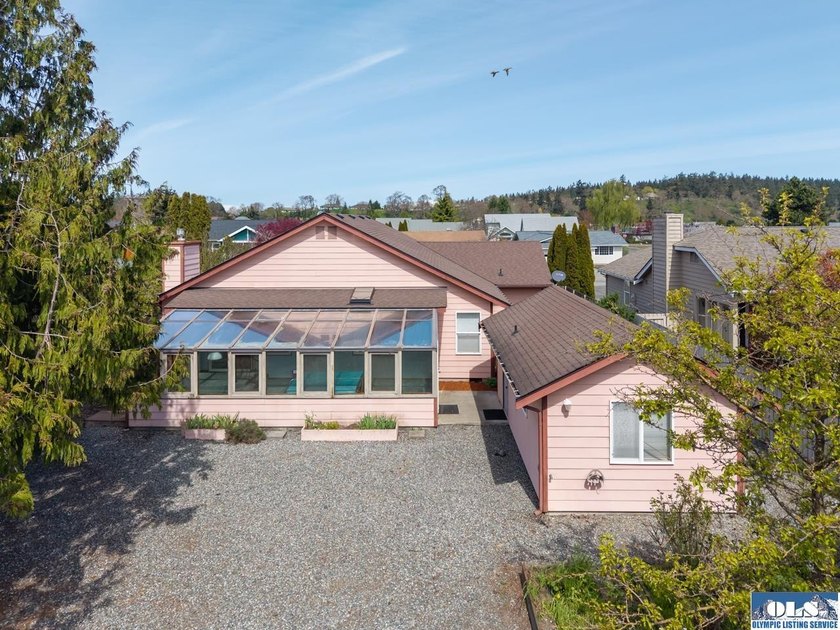 This 3 bed, 3 bath beautifully maintained home has it all! Close - photo 35