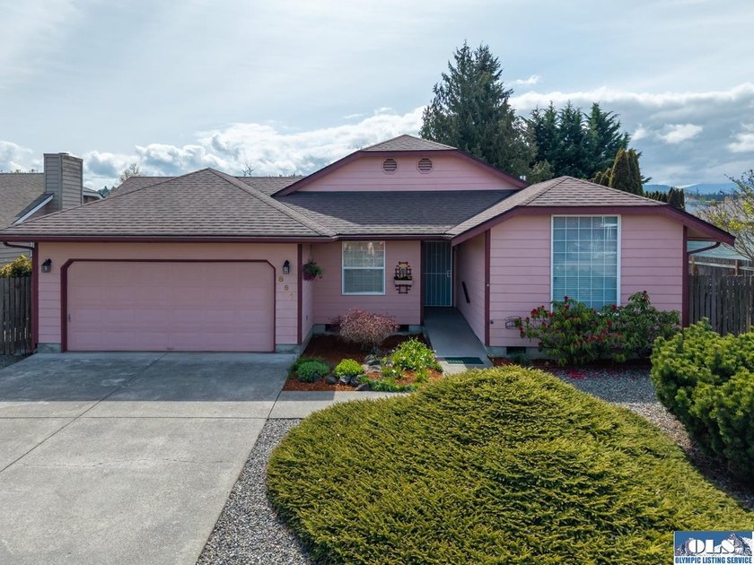 This 3 bed, 3 bath beautifully maintained home has it all! Close - photo 43
