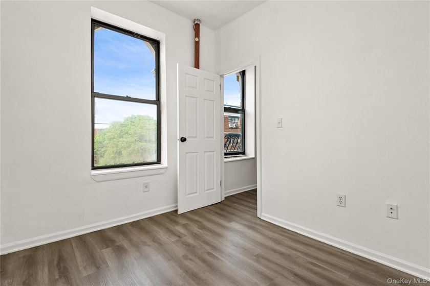 BACK IN MARKET!!Welcome to East Williamsburg, a rare 2bedroom - photo 6