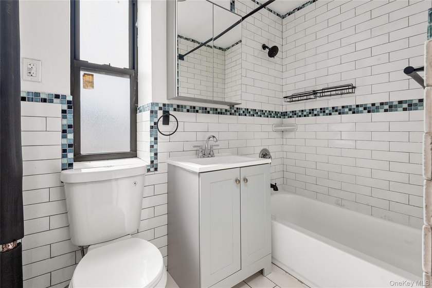 BACK IN MARKET!!Welcome to East Williamsburg, a rare 2bedroom - photo 9