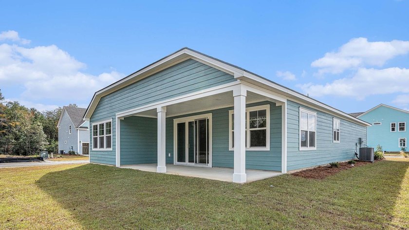This Eaton home is a chef and entertainer's dream! With a large - photo 3