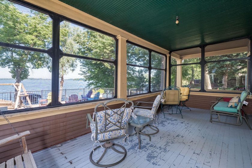 Welcome to this charming seasonal cabin on beautiful Lake - photo 9