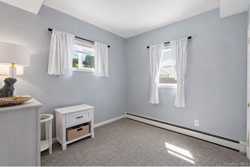 Welcome to this beautiful Colonial located at 1433 Manatuck Blvd - photo 16