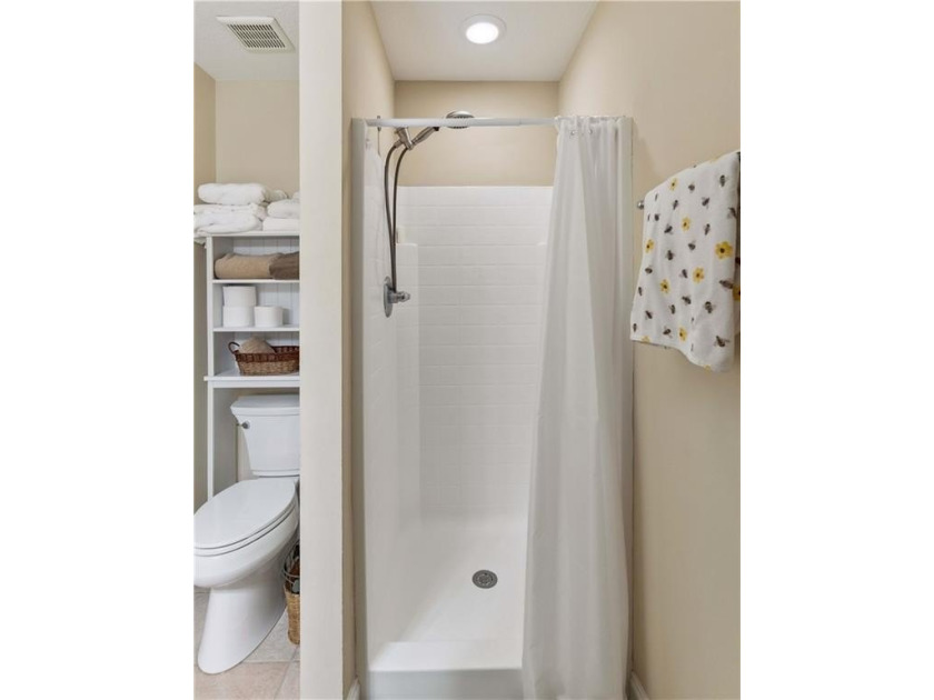 Back on the market through no fault of the sellers. Buyer had a - photo 21