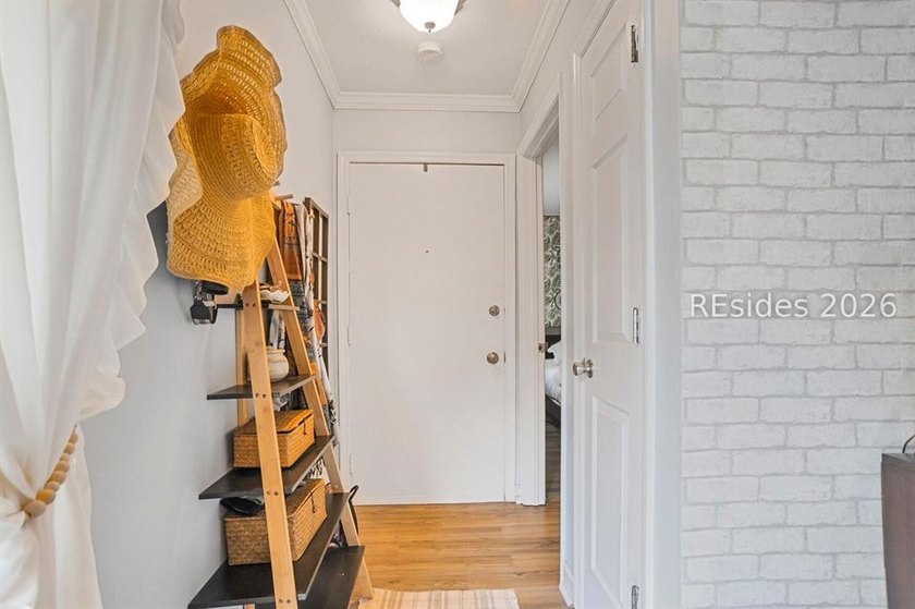 This first-floor 2BR/2BA villa in Palmetto Commons presents a - photo 3
