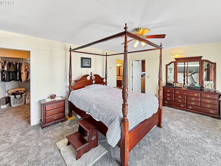 Oceanfront Oasis Home with Stunning Panoramic Views from inside - photo 16