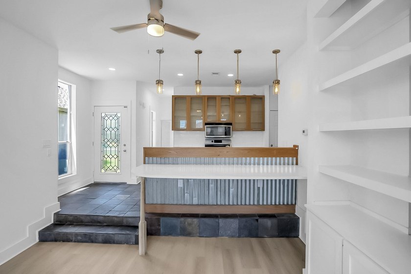 ***SELLER IS OFFERING CONCESSIONS TOWARD A RATE BUYDOWN! Welcome - photo 2