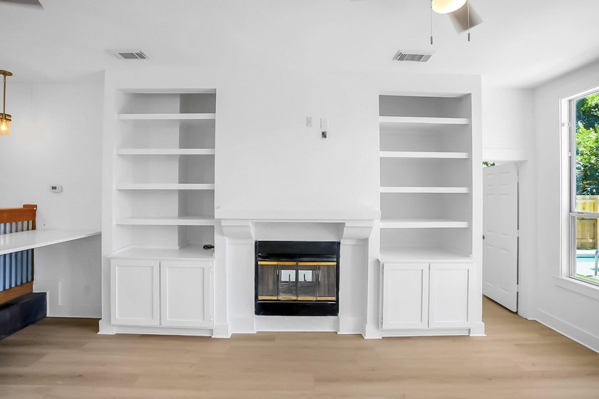 ***SELLER IS OFFERING CONCESSIONS TOWARD A RATE BUYDOWN! Welcome - photo 4