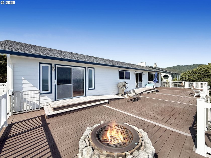 Oceanfront Oasis Home with Stunning Panoramic Views from inside - photo 35