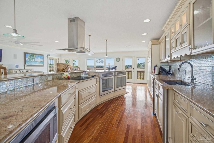 Now presenting a rare opportunity in the sought-after Mills - photo 44