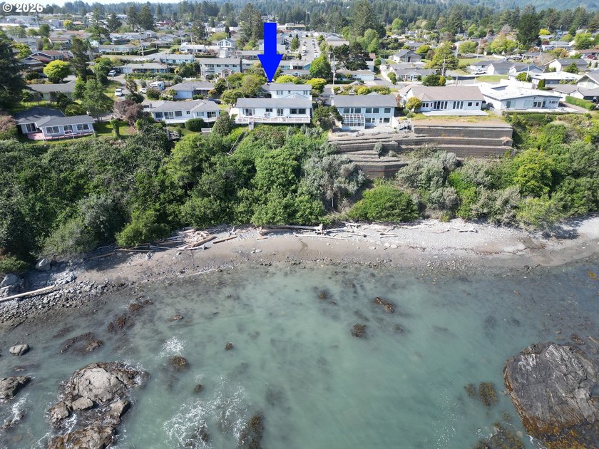 Oceanfront Oasis Home with Stunning Panoramic Views from inside - photo 45