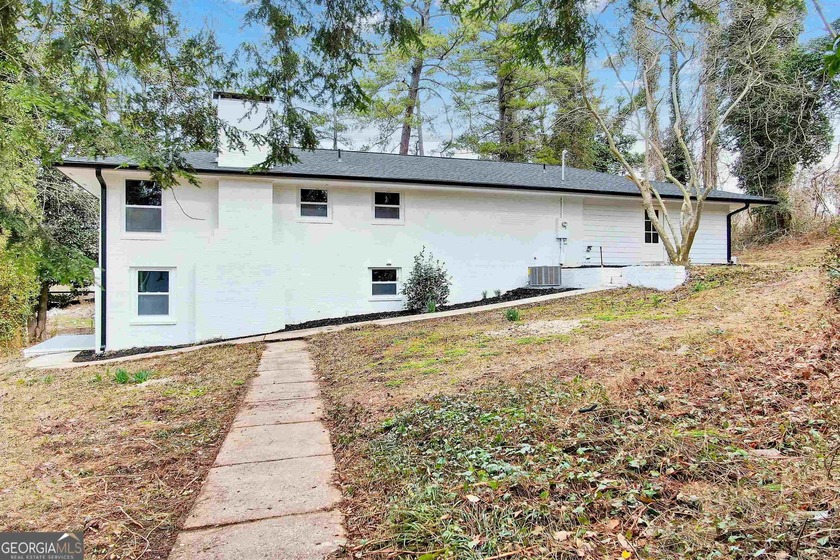 This recently renovated to the studs property is the perfect - photo 15