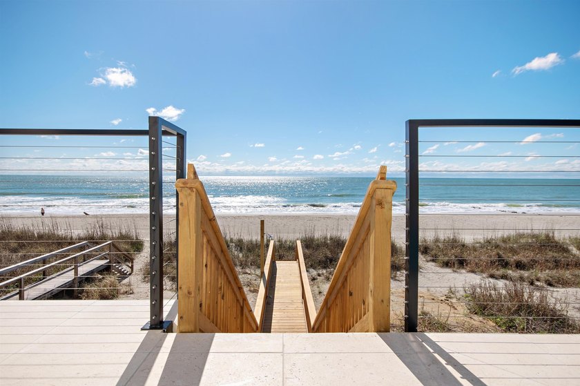 Amazing opportunity for exquisite island living! Located in the - photo 5