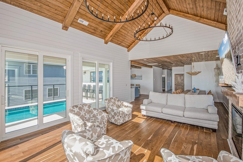 Amazing opportunity for exquisite island living! Located in the - photo 9