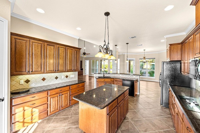 Nestled in the rolling hills of the Texas Hill Country, custom - photo 15