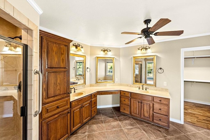Nestled in the rolling hills of the Texas Hill Country, custom - photo 23