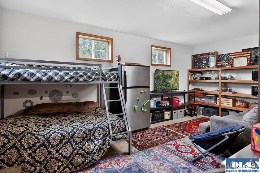 Welcome to your private Olympic Peninsula retreat. Set on 7.87 - photo 35