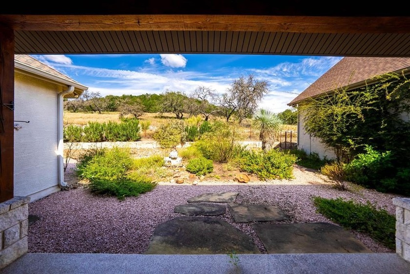 Nestled in the rolling hills of the Texas Hill Country, custom - photo 46