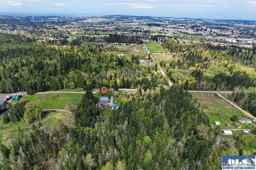 Welcome to your private Olympic Peninsula retreat. Set on 7.87 - photo 46