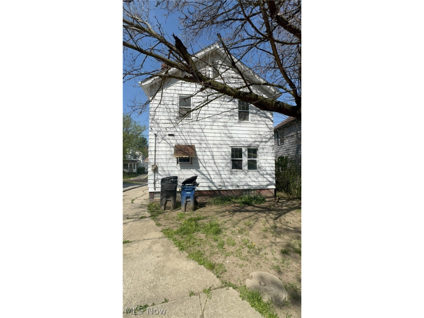 Don't miss this opportunity in Cleveland's North Collinwood - photo 2
