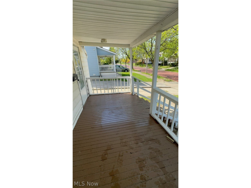 Don't miss this opportunity in Cleveland's North Collinwood - photo 4