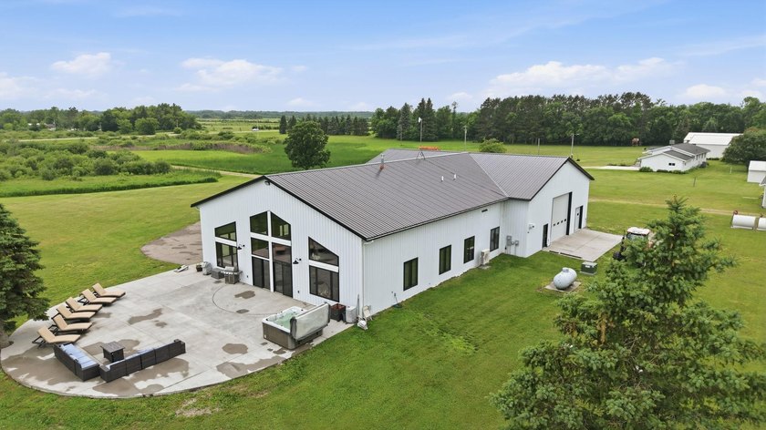 Welcome to Belle River Lodge-an extraordinary sporting and - photo 3