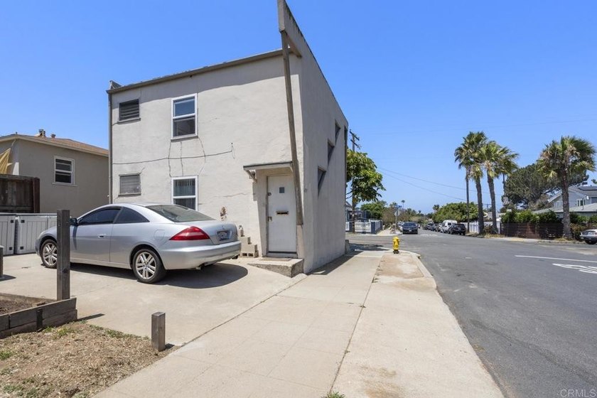 4597-99 Long Branch Ave, a studio-duplex situated on a desirable - photo 4