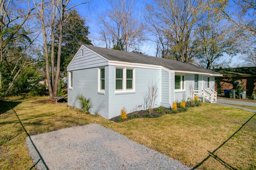 Wonderfully remodeled home with upgraded everything, on a rare - photo 4