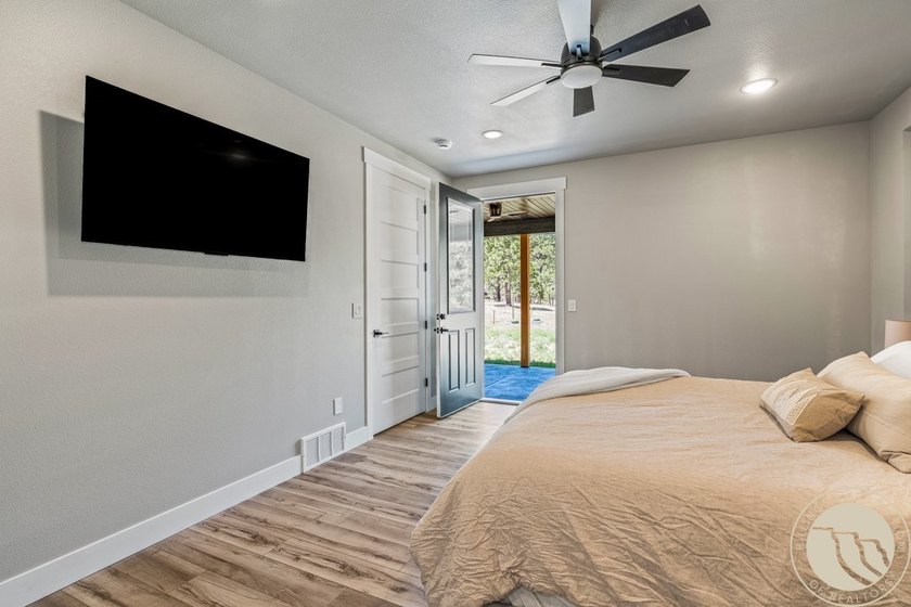 Discover the perfect blend of modern luxury and peaceful country - photo 11