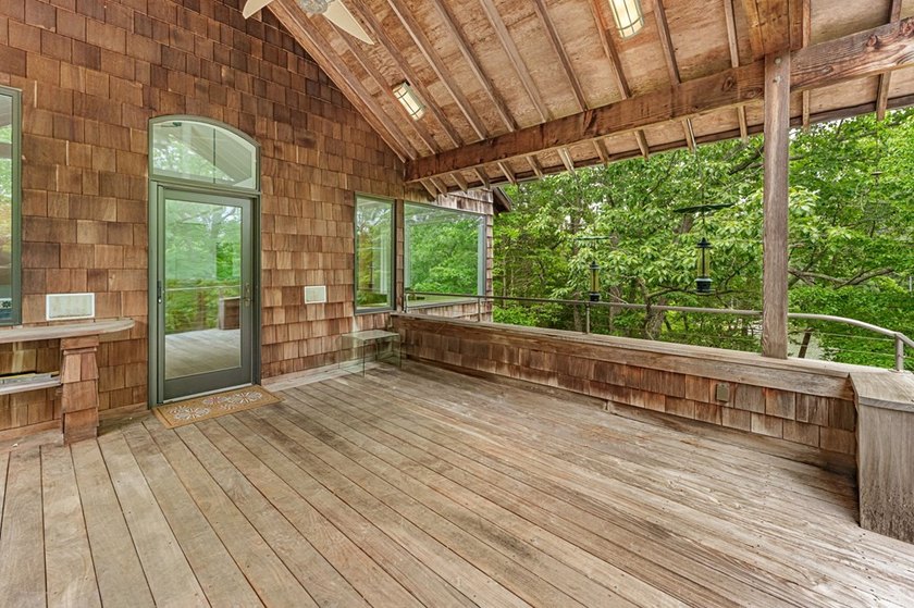 From the moment you enter, the home conveys uplifting and - photo 11